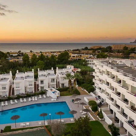 Aparthotel Camelina 3*