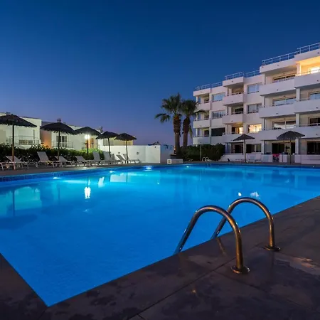 Aparthotel Camelina 3*