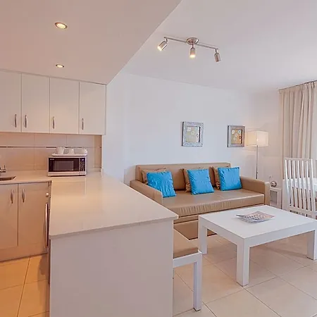 Aparthotel Camelina 3*